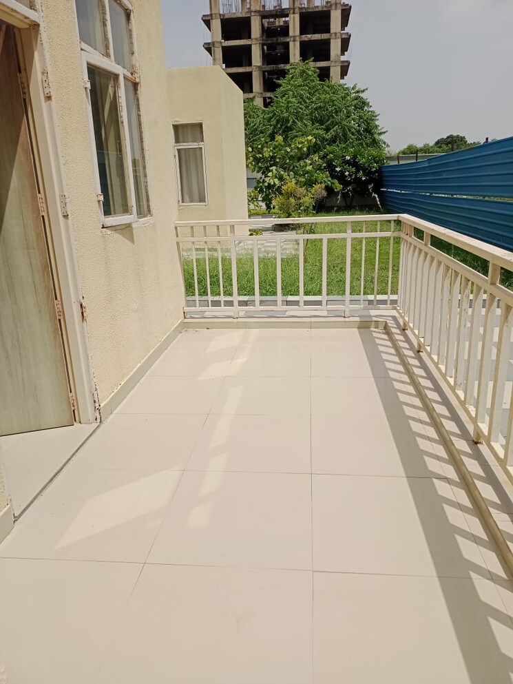 Balcony, amolik-sankalp 3 Bedroom 1000 Sq.Ft. Apartment In Sector 85 Faridabad 8256359