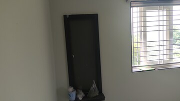 Room in 2 BHK Apartment at Manikonda – for Rent