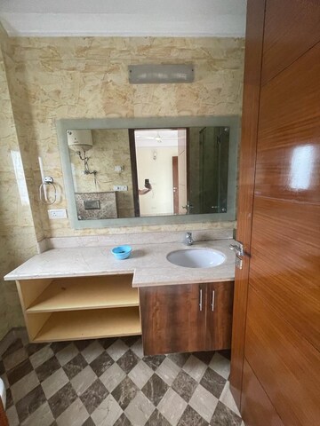 Furnished Amenities in 3 BHK Builder Floor at Shivalik Colony – for Rent