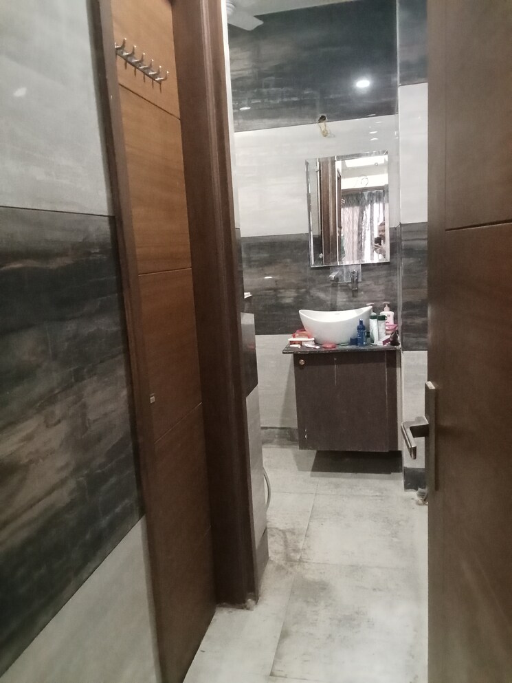 Kitchen, safdarjung enclave 3 Bedroom 1250 Sq.Ft. Builder Floor In Safdarjung Enclave Delhi 8256568