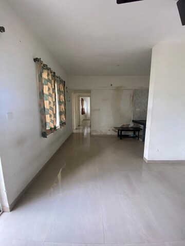 Room in 2.5 BHK Apartment at Kumar Kul Utsav, Kondhwa Budruk – for Rent