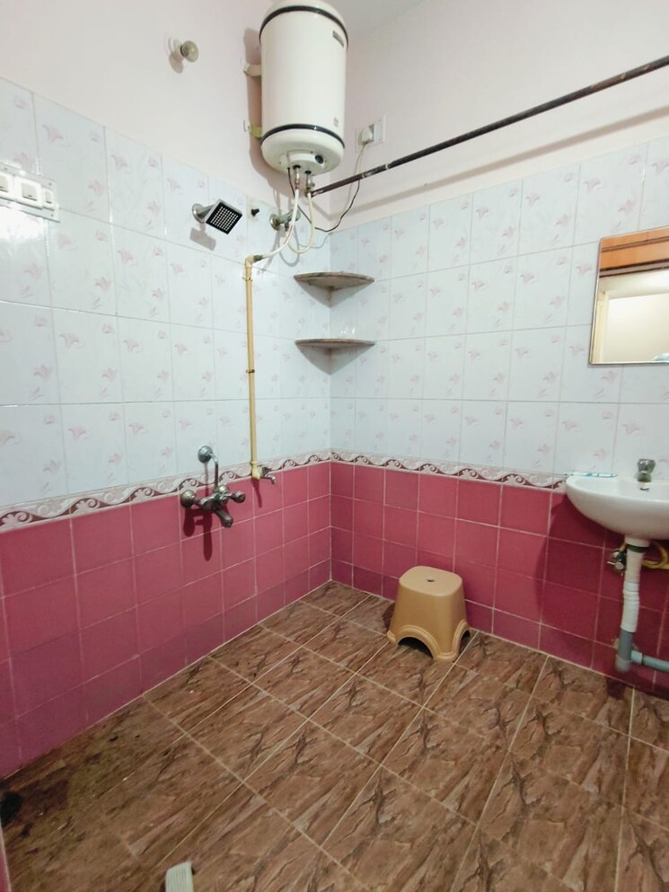 Bathroom, hsr layout 2 Bedroom 1200 Sq.Ft. Builder Floor In Hsr Layout Bangalore 8256618