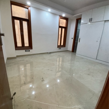Room in 3 BHK Builder Floor at Saket – for Rent