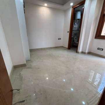 Room in 3 BHK Builder Floor at Saket – for Rent