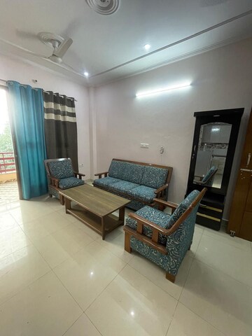 Living Room in 2 BHK Builder Floor at Sector 51 – for Rent
