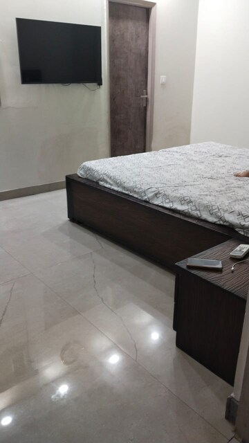Bedroom in 2 BHK Apartment at Maple Heights, Sector 43 – for Rent