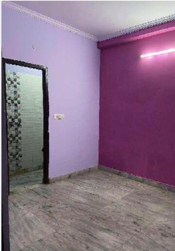Room in 1 BHK Builder Floor at Laxmi Nagar – for Rent