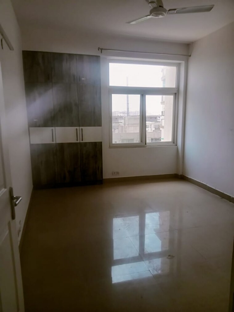 Room, tulip-petals 3 Bedroom 1550 Sq.Ft. Apartment In Sector 89 Gurgaon 8256778