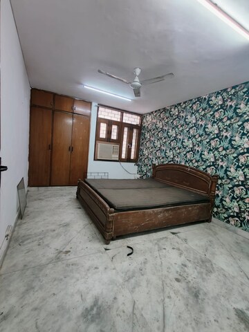 Living Room in 3 BHK Builder Floor at Shivalik Colony – for Rent