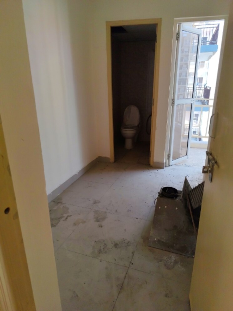 Bathroom, futec-gateway 4 Bedroom 2550 Sq.Ft. Apartment In Sector 75 Noida 8257149