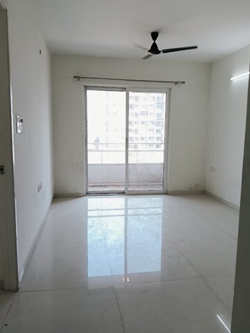Room in 2 BHK Apartment at Austin County, Tathawade – for Rent