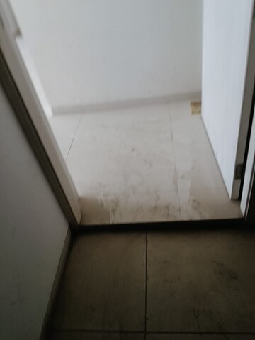 Room in 2 BHK Apartment at Austin County, Tathawade – for Rent