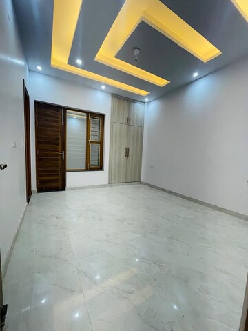 Room in 3.5 BHK Independent House at Sahastradhara Road – for Sale