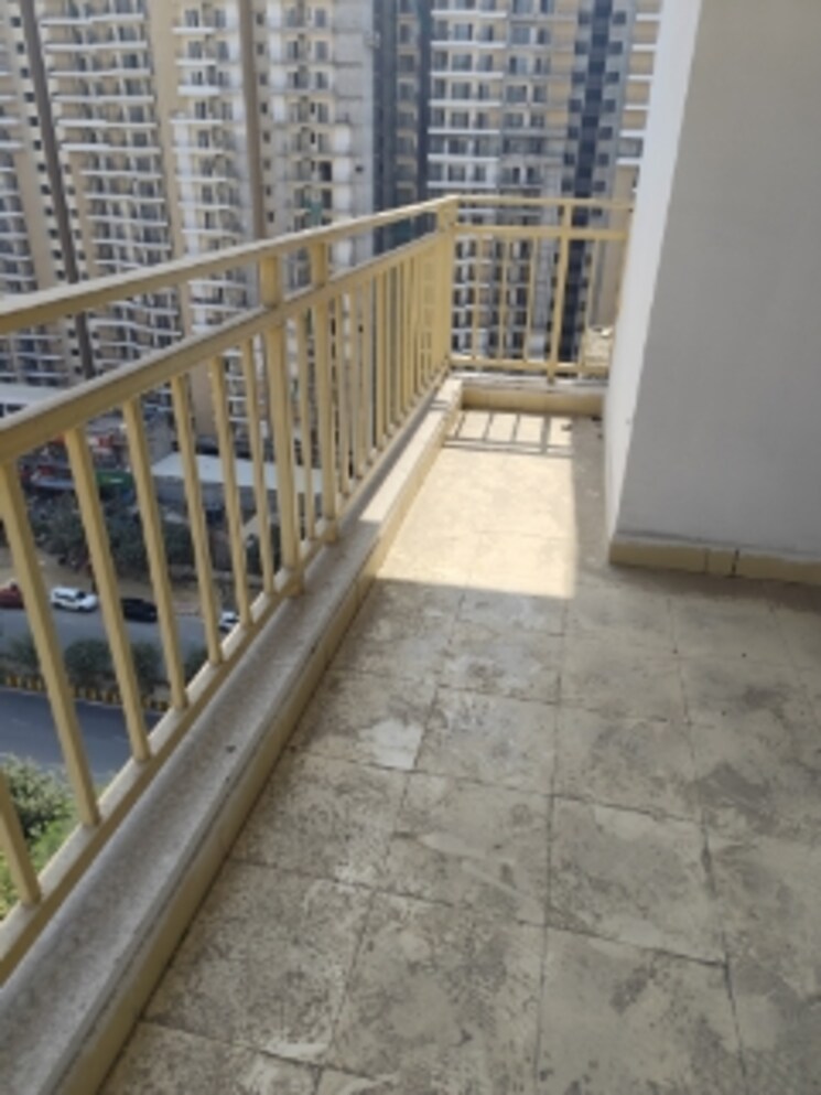 Balcony, futec-gateway 4 Bedroom 2550 Sq.Ft. Apartment In Sector 75 Noida 8257149