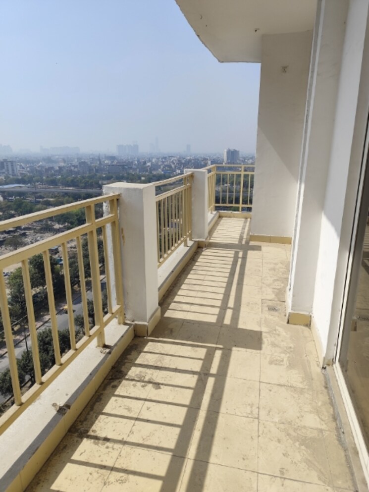 Balcony, futec-gateway 4 Bedroom 2550 Sq.Ft. Apartment In Sector 75 Noida 8257149