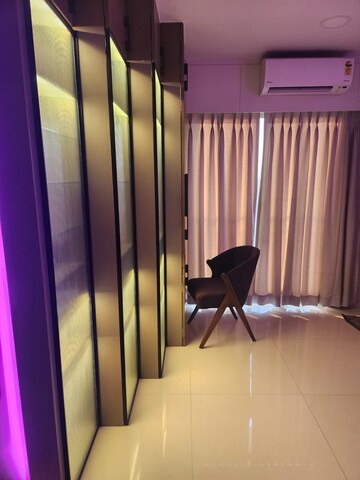 Team Area in 2 BHK Apartment at Rustomjee Summit, Borivali East – for Rent