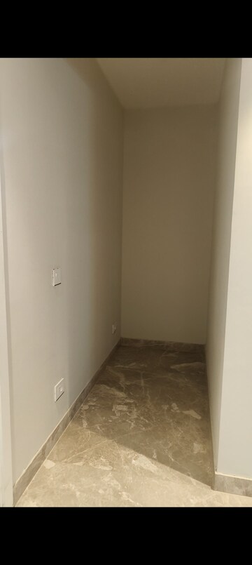  2 BHK Apartment at Signature Global City 63A, Sector 63a – for Sale
