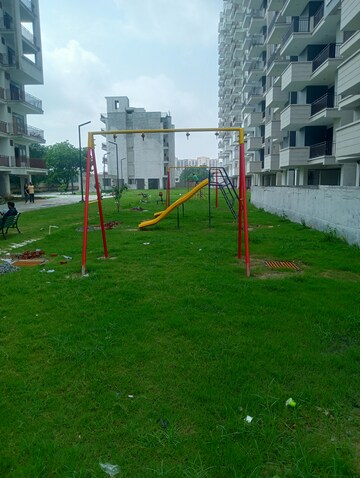 3 BHK Apartment – Garden View at Amolik Sankalp, Sector 85 - for Rent