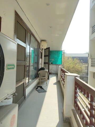 Balcony in 3 BHK Builder Floor at Ardee City, Sector 52 – for Rent
