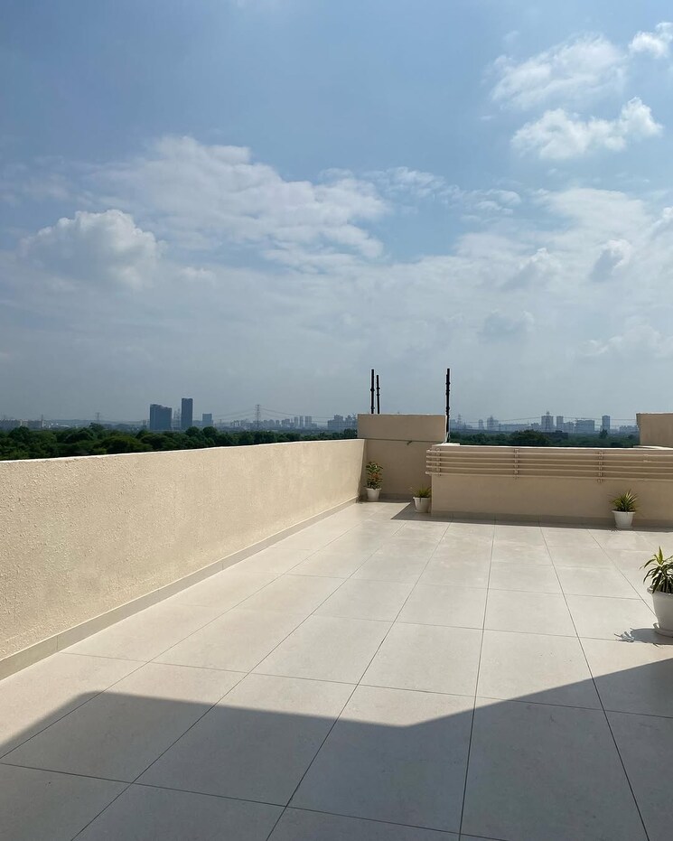 Swimming Pool, signature-global-city-81 2 Bedroom 955 Sq.Ft. Apartment In Sector 81 Gurgaon 8257560