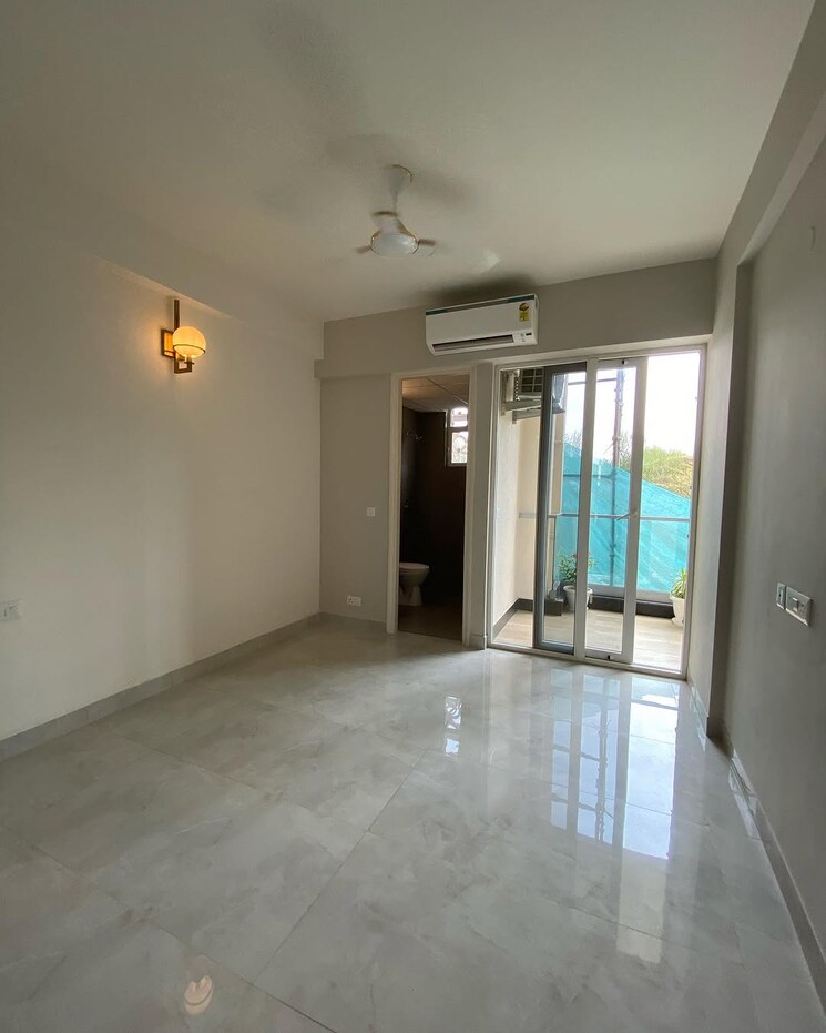 Room, signature-global-city-81 2 Bedroom 955 Sq.Ft. Apartment In Sector 81 Gurgaon 8257560