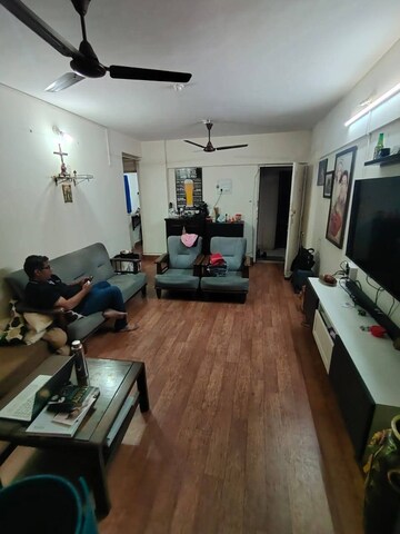 Master Bedroom in 1 BHK Apartment at Ishan CHS Matunga, Matunga East – for Rent