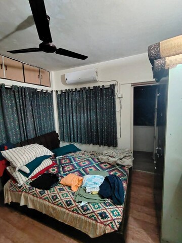 Bedroom in 1 BHK Apartment at Ishan CHS Matunga, Matunga East – for Rent