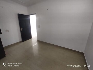 Room in 1 BHK Builder Floor at Neb Sarai – for Rent