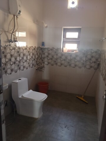 Bathroom in 3.5 BHK Builder Floor at Sector 72 – for Rent