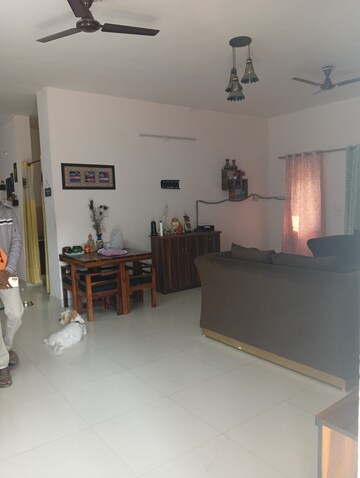 Living Room in 3.5 BHK Builder Floor at Sector 72 – for Rent