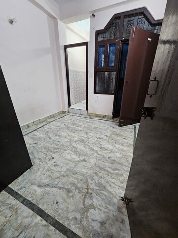 Room in 2 BHK Builder Floor at Shakti Khand – for Rent
