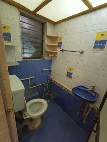 Master Bedroom in 2 BHK Apartment at Sher E Punjab, Andheri East – for Rent