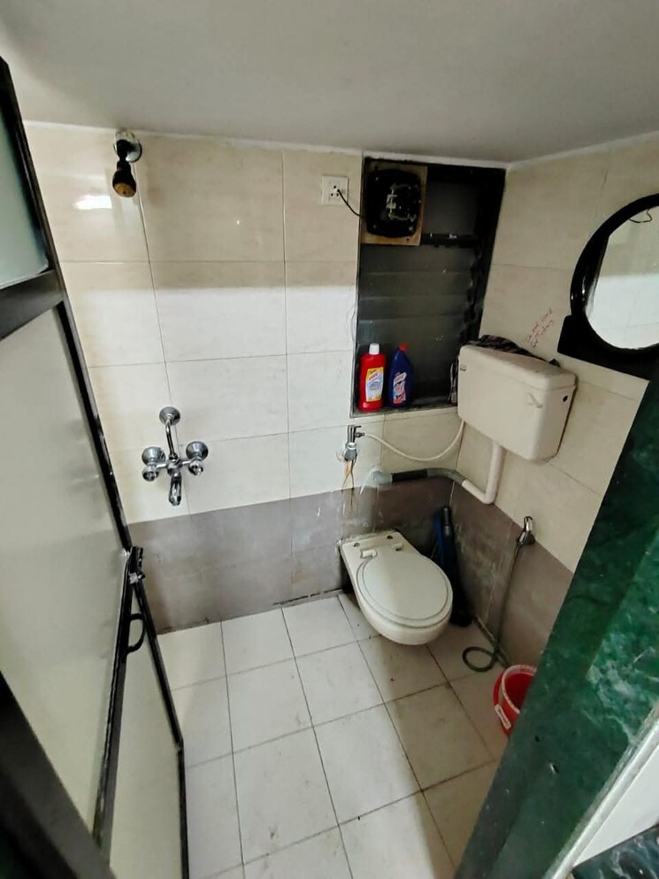 Bathroom, regal-heights-sion-east 1 Bedroom 500 Sq.Ft. Apartment In Sion East Mumbai 8257855