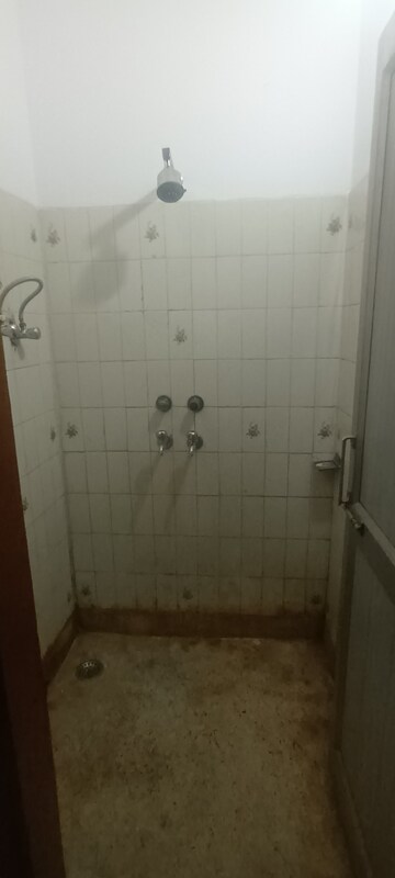 Bathroom in 2 BHK Builder Floor at Rohini Sector 8 – for Rent