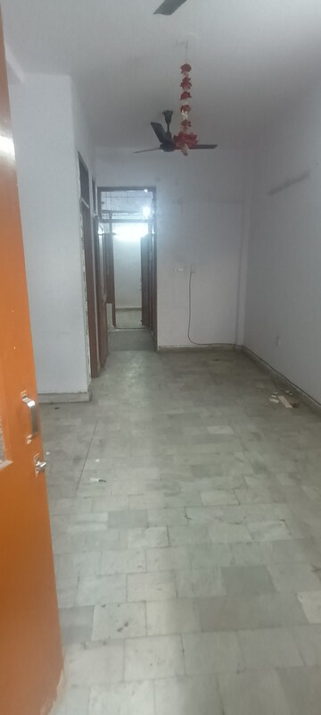 Furnished Amenities in 2 BHK Builder Floor at Rohini Sector 8 – for Rent