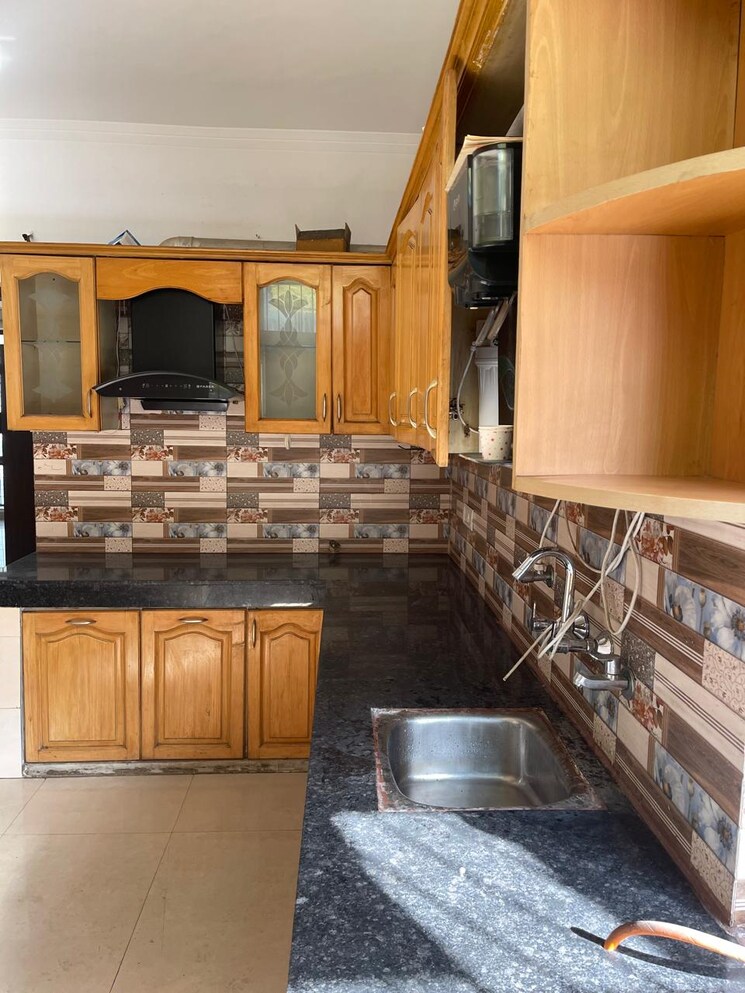 Kitchen, ardee-city 4 Bedroom 300 Sq.Yd. Builder Floor In Sector 52 Gurgaon 8257895