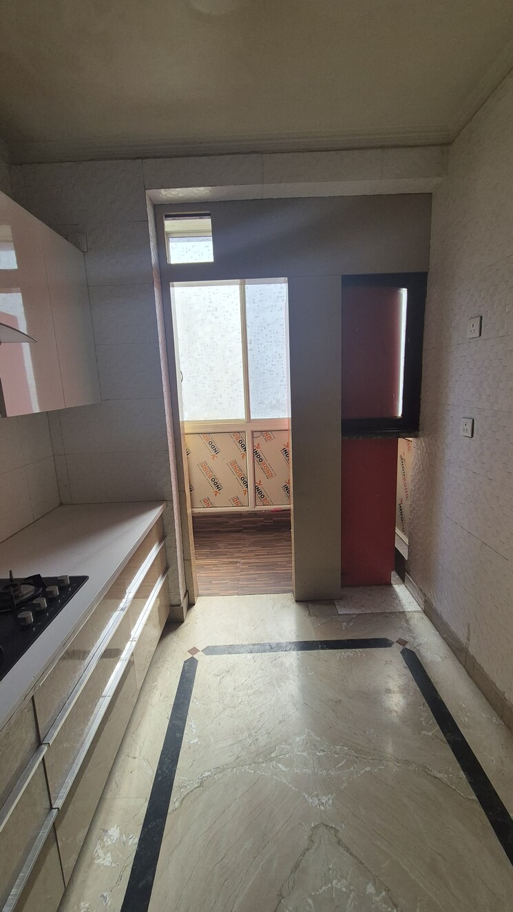 Kitchen, ardee-city 4 Bedroom 300 Sq.Yd. Builder Floor In Sector 52 Gurgaon 8257895