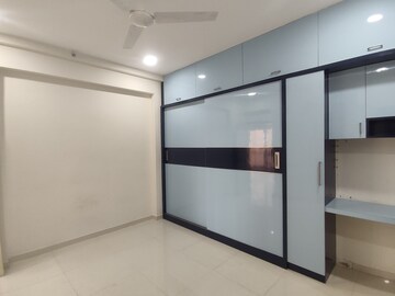 Room in 3 BHK Apartment at Pacifica Hillcrest Phase 1, Gachibowli – for Rent
