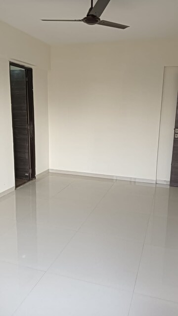 Room in 1 BHK Apartment at Dheeraj Solitaire, Malad West – for Rent