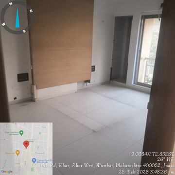 Room in 4 BHK Apartment at Hicons Enclave, Khar West – for Sale