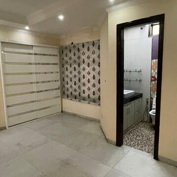 Room in 2 BHK Independent House at Lajpat Nagar I – for Rent