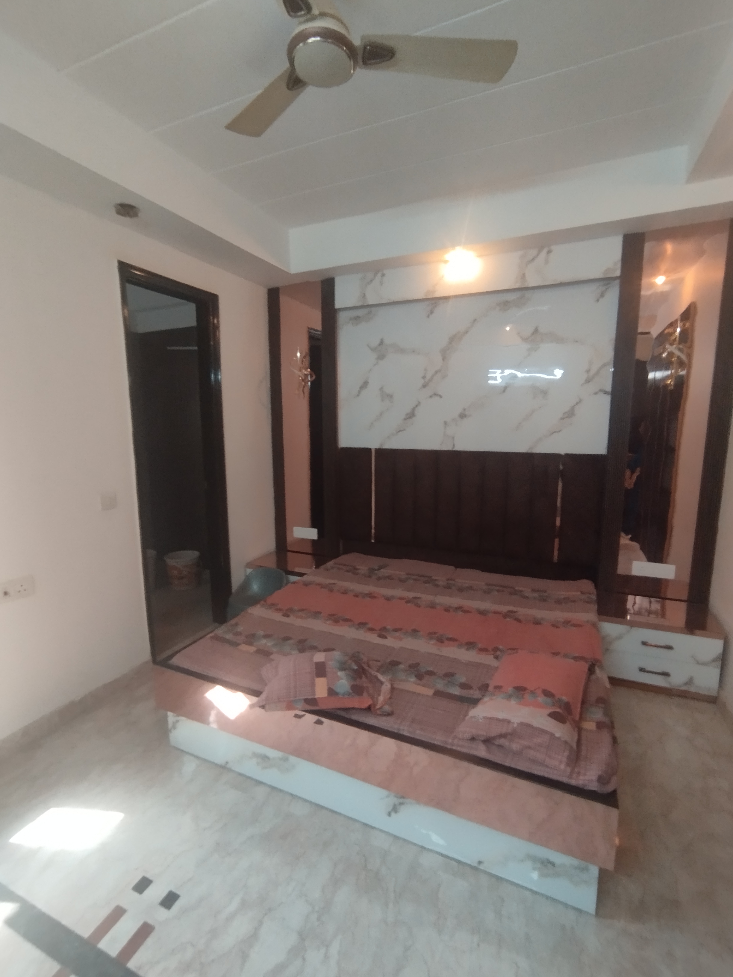 3 BHK Builder Floor For Sale in Anand Vihar 