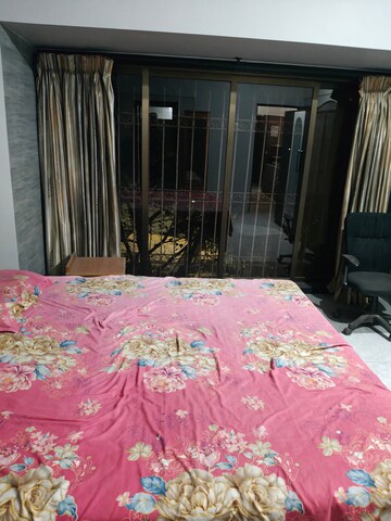 Bedroom in 2 BHK Apartment at Andheri East – for Rent