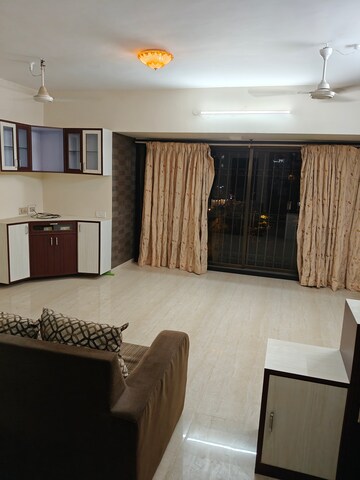 Living Room in 2 BHK Apartment at Andheri East – for Rent