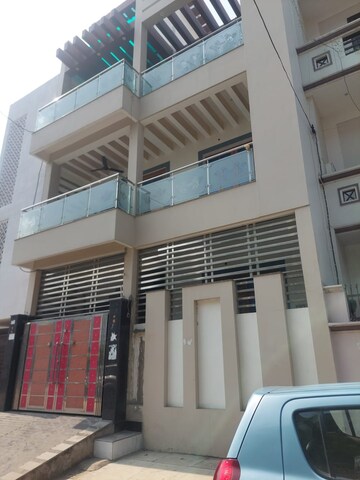 2 BHK Builder Floor For Rent in DLF Vibhuti Khand, Gomti Nagar
