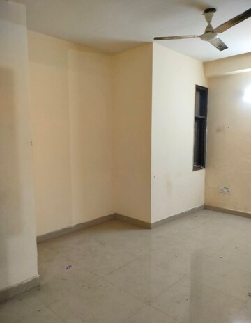 Room in 1 BHK Builder Floor at Saket – for Rent