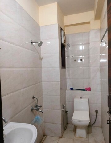 Bathroom in 1 BHK Builder Floor at Saket – for Rent