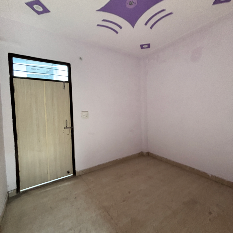 Room, sector 50 4 Bedroom 40 Sq.Yd. Independent House In Sector 50 Faridabad 8258657
