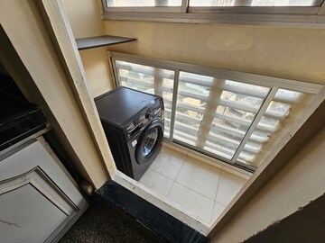 Kitchen in 3 BHK Apartment at Kalpataru Habitat Mumbai, Parel – for Rent