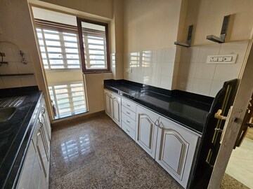 Kitchen in 3 BHK Apartment at Kalpataru Habitat Mumbai, Parel – for Rent